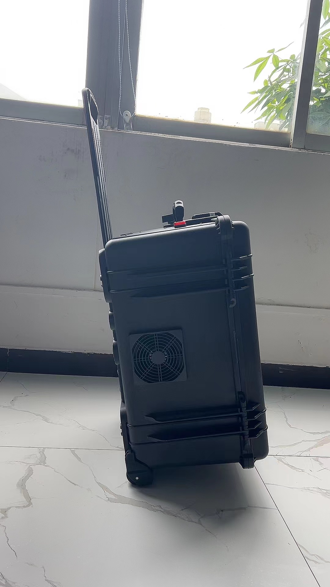 巴州手拉箱型移动通信干扰器